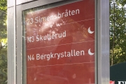 Fredag. Ankomst bussholdeplassen, 23 bussen til endeholdeplassen