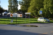 Fredag. Politiet er på plass og NVK tar vel imot oss