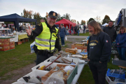 At onkel politi er koselig ser du her, ikke en gang Vidar ble arrestert i dag. Og det sier sitt, jeg hørte noe om håndjern :-)