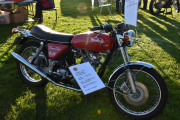 Så ser vi en kraftplugg, det er en Norton Combat 750 fra 1972