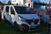 Jeg går jo rundt og leter etter alt av Renault også, og her fant jeg en selv om det ikke er noen veteran. Renault Trafic LI fra 2017