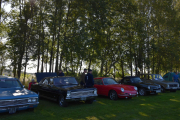 Vi begynner fra høyre som vanlig, først en Renault 6TL fra 1975, så kommer en MG fra 1996, neste er en Porsche 911 fra 1966, neste er en Chevrolet Chevy LI fra 1966 og til slutt en Chevrolet Impala fra 1966 jeg dessverre ikke fikk med meg hele