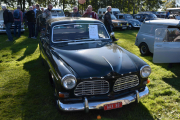 Neste bil er også til salgs, det er en Volvo Amazon 121 2dørs, men årstallet ser jeg ikke. Den selges til høystbydende over kr 35 000,-