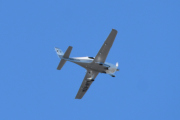 Men her kommer det et artig fly og Arild er leken, det er LN-ITA som er en Cirrus SR20 fra 2011