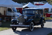 Men til siste slutt vil jeg registrere biler, her kommer Ford 1932 fra 1932, men nå fikk vi også se den på veien