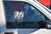 Fra parkeringsplassen ser jeg også andre ting, som at airbag har utløst på en moderne bil
