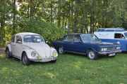 Vi fortsetter litt oppover, fra venstre står det en VW 1300 S fra 1972 og ved siden av har vi en Fiat 130 Automatic fra 1973