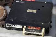 Senior gir meg en introduksjon på hva han har på bordet, og det er en Car stereo Fujitsu modell L2203-I som nettopp er overhalt, den skal du lete lenge etter