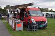 Så finner jeg en Renault selv om den ikke er veteran. Det er en Renault Master 3 fra 2012. Jeg har en sånn i 1/87 skala