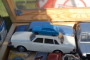 Fredag. Her finner jeg en Renault til, disse plastbilene selges gjerne for 300 - 400 kroner.