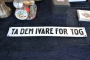 Fredag. Jeg lette etter Marklin tog også, men fant bare et lokomotiv hvor motor var gåen.