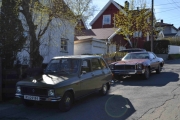 Lørdag. Når vi kom hjem stod det en staselig bil foran naboens hus, tok meg friheten til å rygge noen meter og knipse et bilde. Den hadde også vært på Ekeberg.
