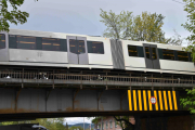 Vi rekker å ta bilde av en T-bane så kommer bussen, og den kom fort!