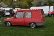 Ja hvorfor ikke? Opel Veterandeler i en Opel Kadett 1.6I fra 1989. Må vel være litt ombygd denne da