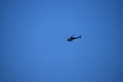 Vi blir passet på ovenfra også, helikopter flyr også over oss