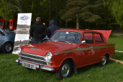 Denne kjenner de fleste av oss igjen, det er en Ford Cortina fra 1966