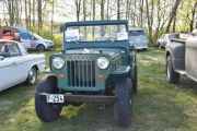 Jeg bare plukker ut noen, det er mange mennesker her, så det kan være vanskelig å ta bilde. Dette er en Willys  Jeep CJ-3B fra 1953, om det var Willys-Overland eller Kaiser Motors som produserte den, er ikke godt og si