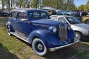 Men her var det en spesiell bil, Plymouth Sedan drosje fra 1939, da skal den ha 7 seter og det som er. Denne har altså gått som drosje i Norge siden 1939, men da burde den ha færre nummer