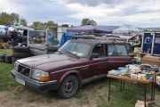 Men denne Herregårdsvognen er litt enklere, det er en Volvo 240 GL fra 1989