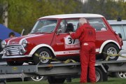 Det var mange som var nysgjerrig på denne bilen, en Rally Monte Carlo, Mini Cooper S med nummer 37 på seg