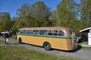 Så kommer det en buss til, det er en Volvo B-513 fra 1946. A/L Øybuss som senere het Rutebilene Øybuss AS, var et rutebilselskap som hadde passasjertrafikk mellom Tønsberg, Nøtterøy og Tjøme i Vestfold fra 1941 til 1996. Det er Interessegruppen Brødrene Hansens Auto, som holder til i  den restaurerte BP-stasjonen på Nøtterøy som eier den. Hei, der har jeg vært