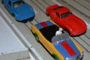 3 Faller biler
