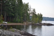Her ser dere stedet vi var på fredagskvelden og brygga hvor noen badet i går kveld