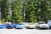 Tar raskt noen bilder til av plassen, det har kommet mange biler allerede