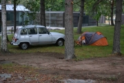 Sekstito kommer helt fra Nederland, det er en Renault R4 Bay Bay som er en veldig spesiell modell