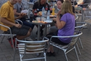 Og frokosten smakte, nå blir vi oss selv igjen