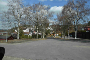 7 april 2019 - Vi tar en titt inn på den gamle villabebyggelsen på Skullerud. Her blir nok husene og stilen slik den alltid har hvert