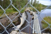 Vi kan gå hitt men ikke lenger, Porten er låst, kanskje like bra det