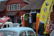 Formannen ønsker alle velkommen og sier noen ord