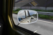 Nå er Fransk bildag 2017 over og vi er på vei hjem. Vi får følge av en Renault på motorveien og det varmet oss. Han lå bak og passet på oss hele tiden.