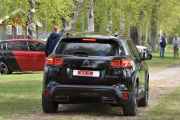 Så kommer en Citroen C5 Aircross som er en Hybrid bil inn på plassen
