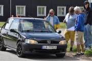 Neste bil er en Peugeot 106 fra 1996, og nå er det over en halv time siden treffet begynte