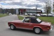 Nå ser ikke jeg bare på franske biler, kommer det en veteran så tar jeg bilde. Dette er en Mercedes Benz CP 280 SL fra 1969, så her traff jeg blink