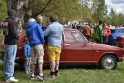 Men jeg snudde meg i 5 minutter og da kom han, han har en tendens til og overaske meg. Men han kom i en Renault 16 TL fra 1972, så da er den registrert også