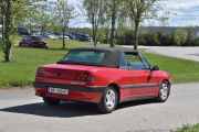 Vi kan jo se på bilene når de drar, dette er en Peugeot Cabriolet 306 fra 1997. Dem har en klubb også som heter Peugeot 306 Cabriolet Klubb Norge
