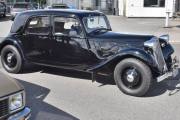Men her kommer det en som er veldig gammel, det er en Citroen 11A (Normale) fra 1934. Det spørs om noen er eldre enn denne