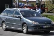 Jeg sa jo at det ville komme mange Citroen-er her, dette er en litt nyere variant. Dette er en Citroen C5 fra 2006