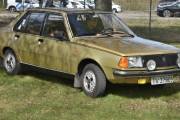 Det er alltid noen som kommer inn litt senere, dette er en Renault 18 TS Automatic fra 1979
