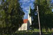 Jeg har selvfølgelig tatt av for tidlig denne gangen og havner ved Sjåstad kirke som er en langkirke fra 1896