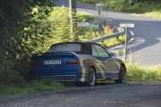 Men vi må videre og denne hadde jeg ikke oppdaget fra veien. Det er en BMW 318i Cab fra 1995, nå bommet jeg med fem år igjen