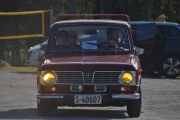 Men nå kommer det en spennende bil, det er en Renault 6 som er en generasjon 1