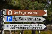 Sølvgruvene, jeg siterer. Kongsberg Sølvverk er et tidligere gruveselskap som ble startet i 1623 og formelt opprettet ved kongelig resolusjon i 1624. Verket er et av Norges eldste og mest kjente bergverk.