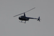 Morten 28 mai 2016 - LN-OCY over Høyenhall. I ettertid så tror jeg dette er en Robinson R44 Raven II fra 2005 som Helt Propell eide. Det står nok Nor Aviation på siden