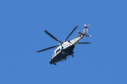 Morten 4 juli 2020 - LN-ORA over Høyenhall, det er Politiets første nye helikopter er her igjen - Leonardo AW169