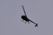 Morten søndag 22 november 2020 - Robinson R44 helikopter over Høyenhall, den kommer litt nærmere, men kamera vil ikke være med