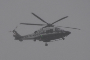 Morten 1 november 2021 - LN-ORC over Høyenhall, det er Politiet sitt nyeste helikopter som kommer i det dårlige været